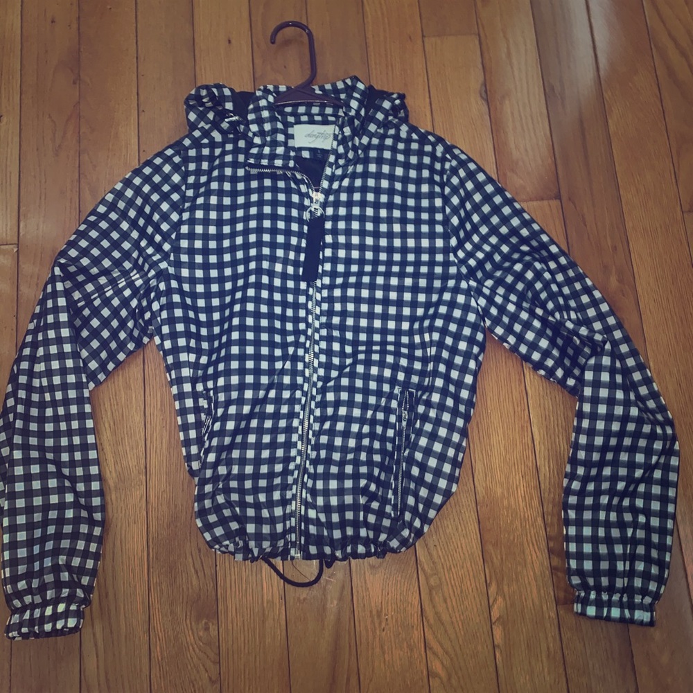 Daytrip (Buckle) windbreaker, size small